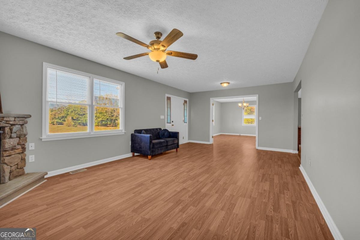 63 Lazy B Drive Hartwell - 38