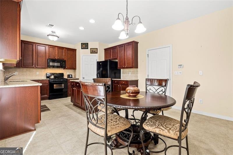 1440 GALLUP Drive Stockbridge - 9
