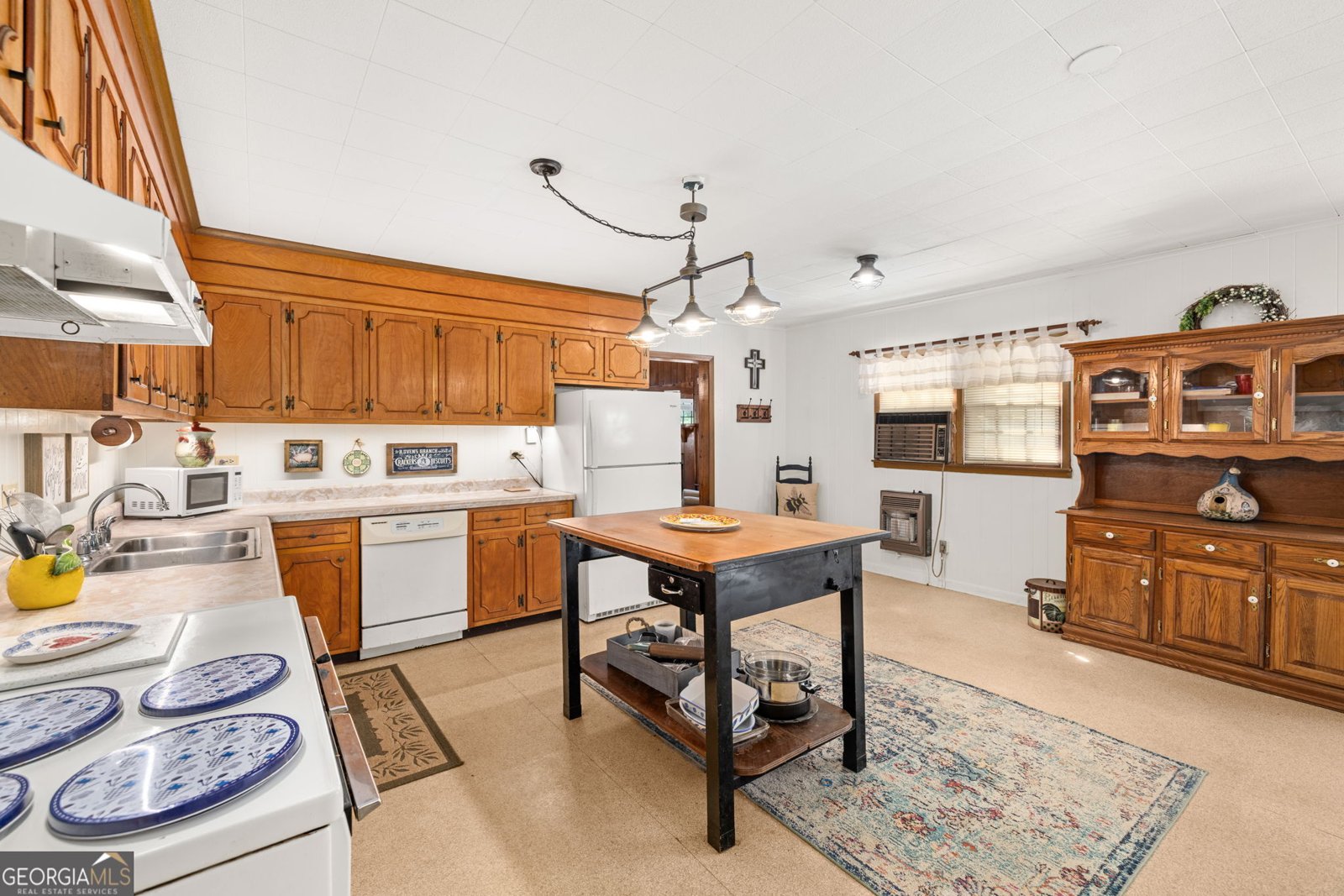 395 Louise Street Clarkesville - 13