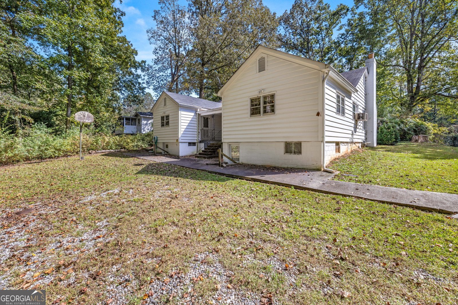 395 Louise Street Clarkesville - 30
