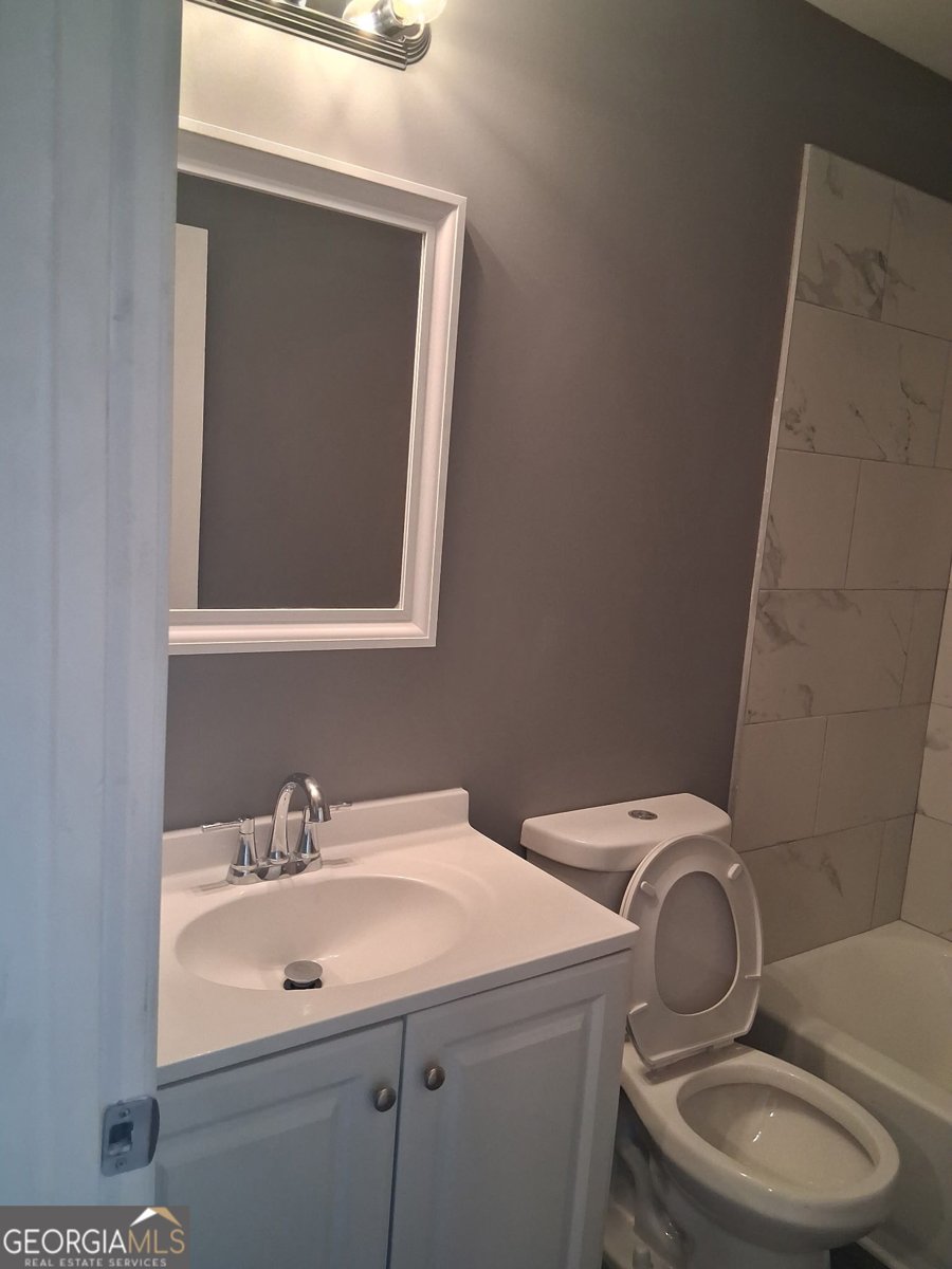 3374 Creekwood Drive Rex - 40