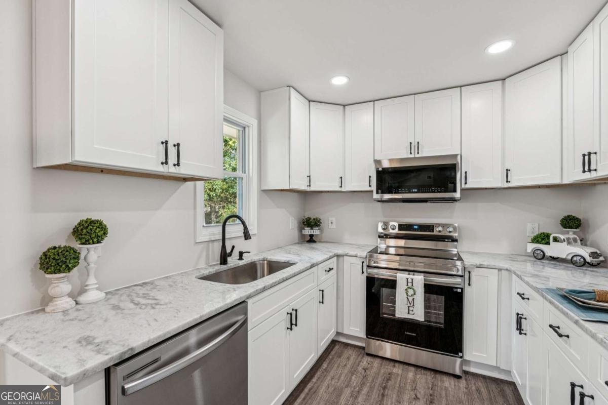 1545 Falcon Lane Grayson - 16