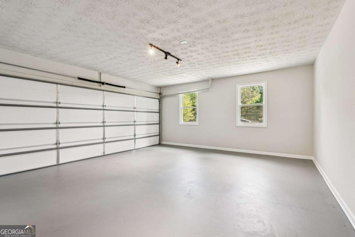 1545 Falcon Lane Grayson - 33