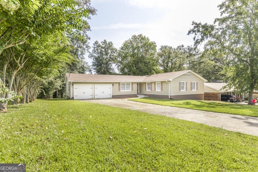 3185 Willowdale Drive Macon - 1