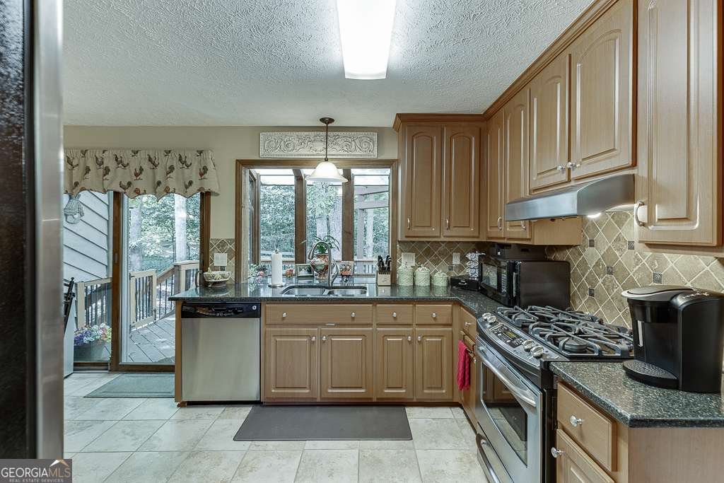 1042 Cedar Forest Court Stone Mountain - 12