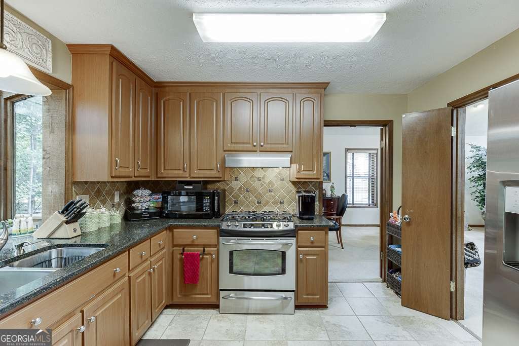 1042 Cedar Forest Court Stone Mountain - 17