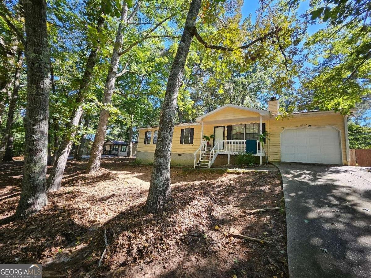 8947 TWEEDDALE Drive Winston - main photo