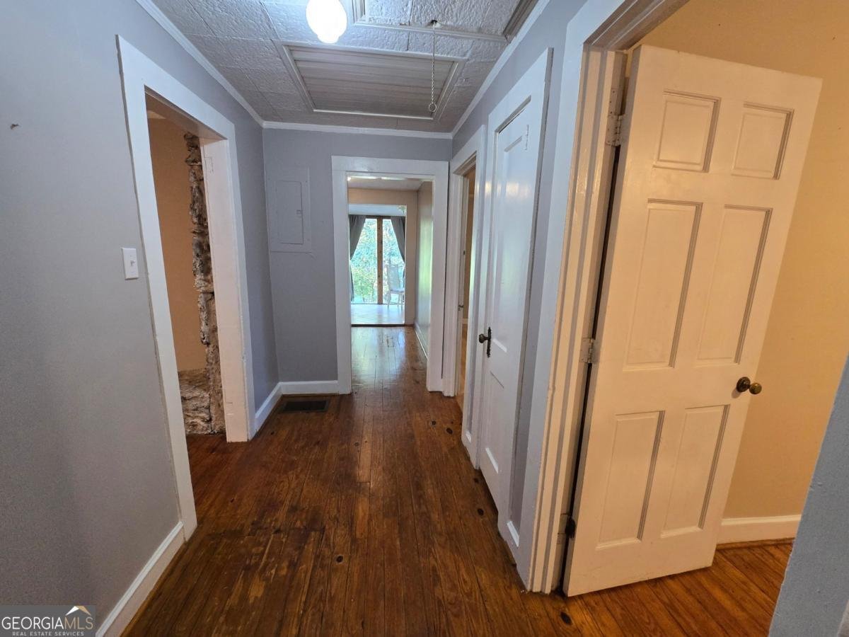 7680 Banks Mill Road Douglasville - 23