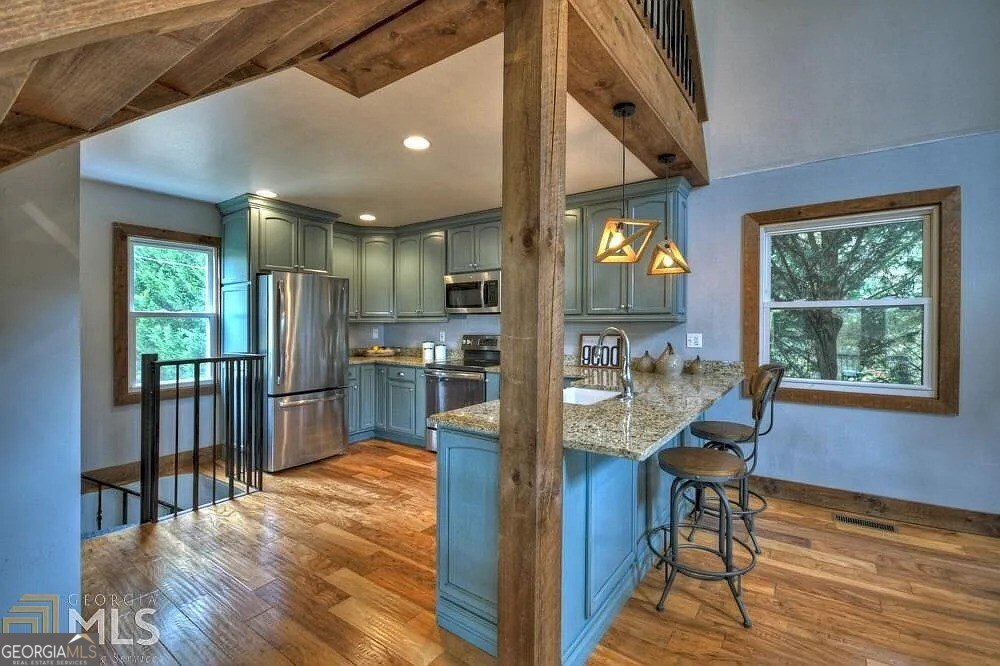 100 Blueberry Lane Blue Ridge - 18