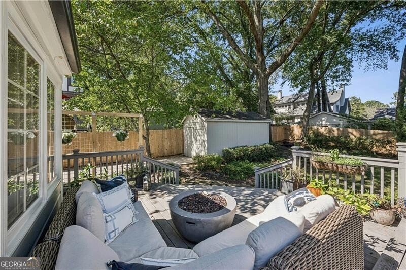 1074 Rosewood Drive Atlanta - 27