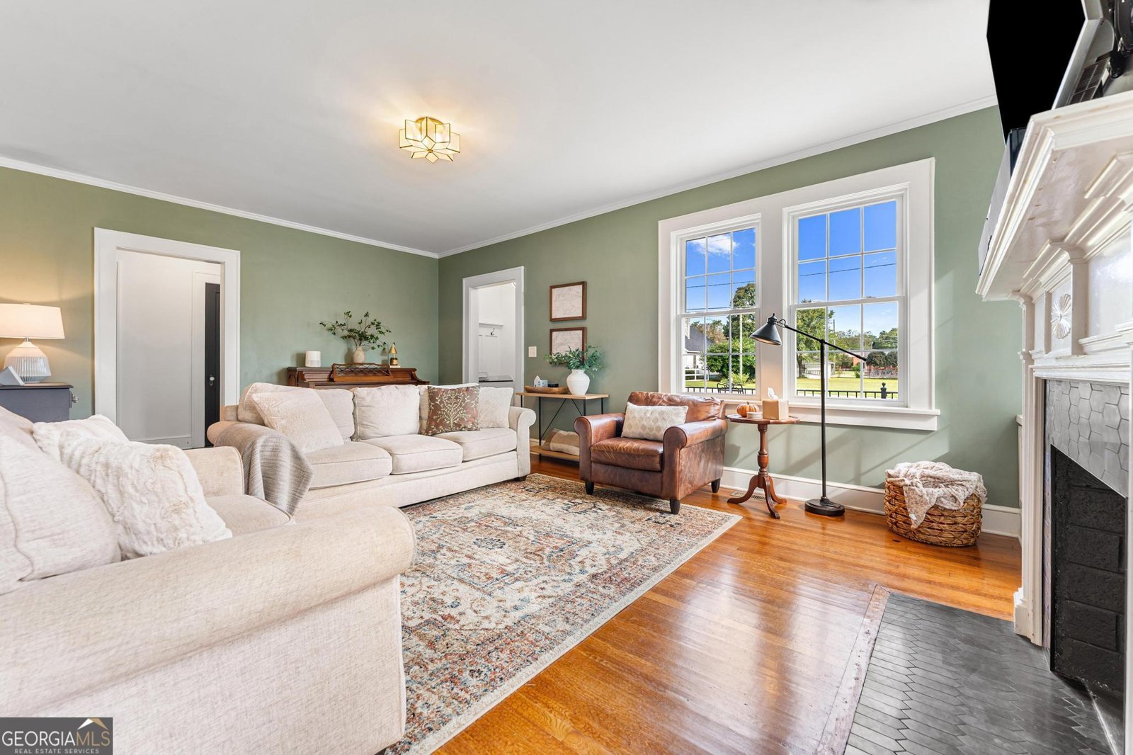 640 Howell Street Hartwell - 13