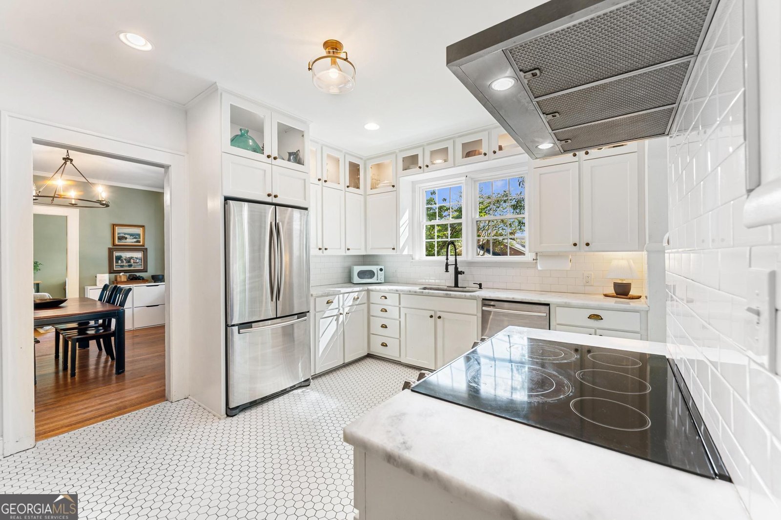 640 Howell Street Hartwell - 19