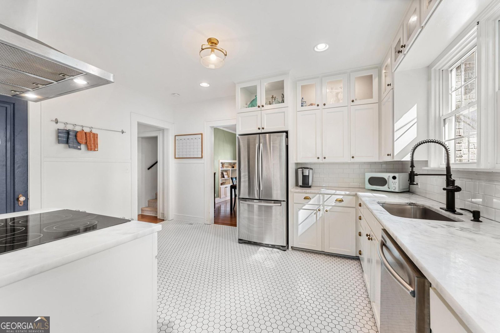 640 Howell Street Hartwell - 22
