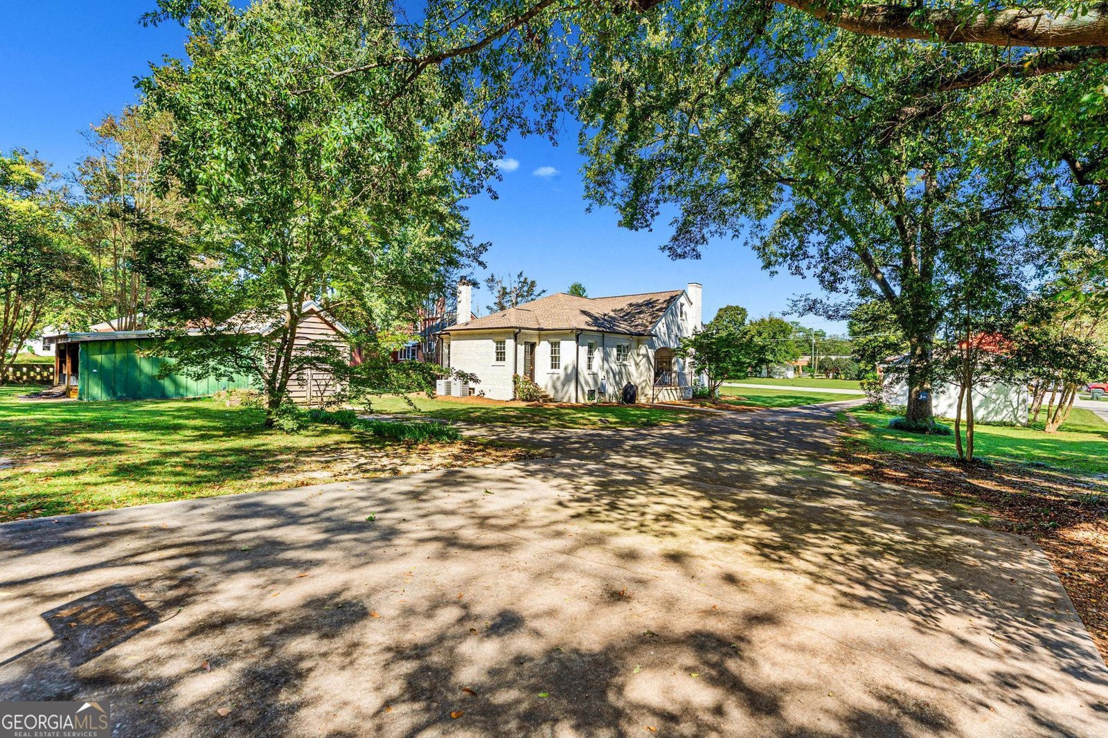 640 Howell Street Hartwell - 41