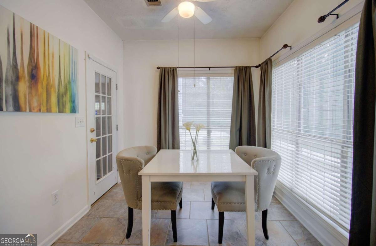 6835 Tell Road Fairburn - 4