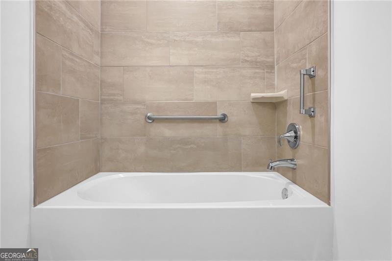 3211 Orwell Way Cumming - 3