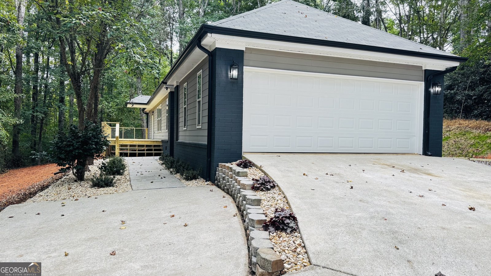 77 Lakeview Court Jefferson - 1