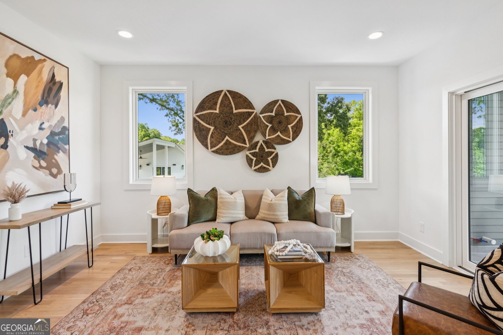 81 Walthall Street Atlanta - 27