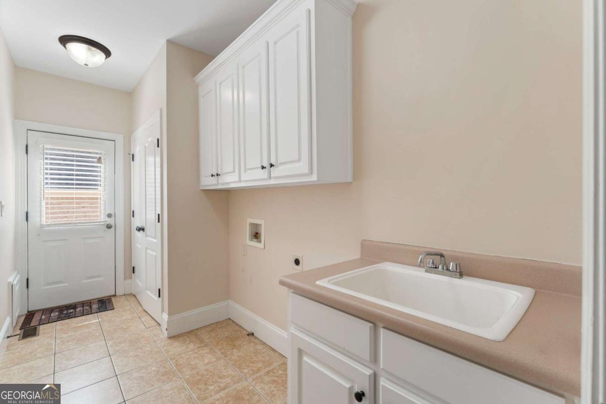 1054 Morgan Garner Drive Lilburn - 35