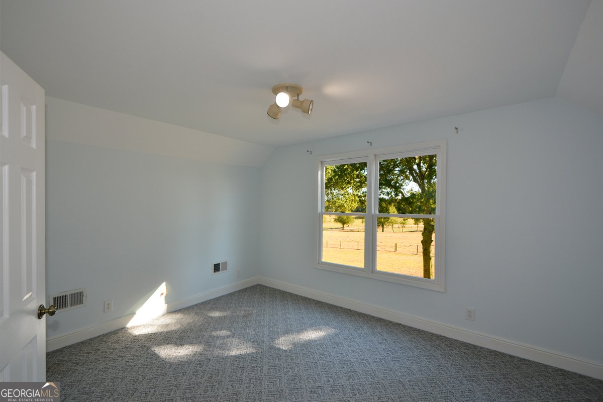 175 DEER CREEK FARM Road Hartwell - 19