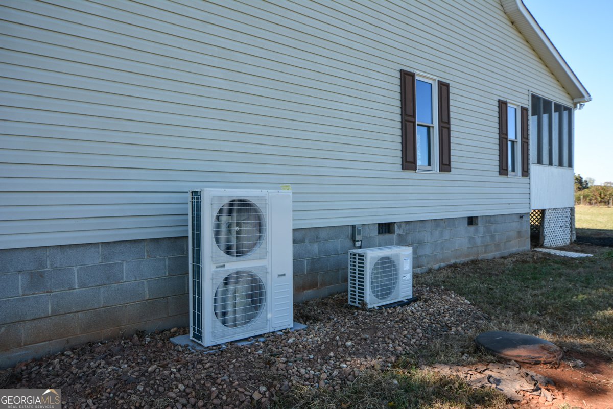 175 DEER CREEK FARM Road Hartwell - 30