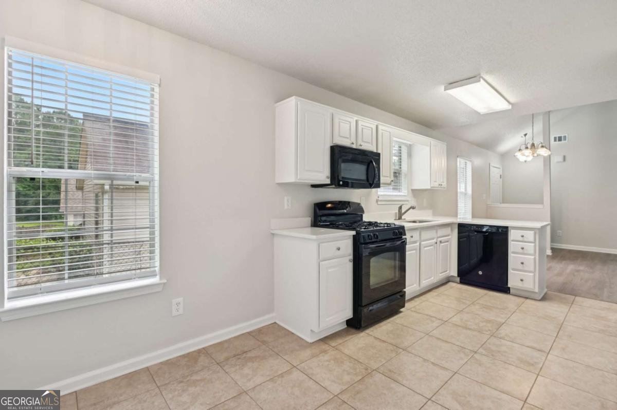 1528 Wembley Drive Douglasville - 12