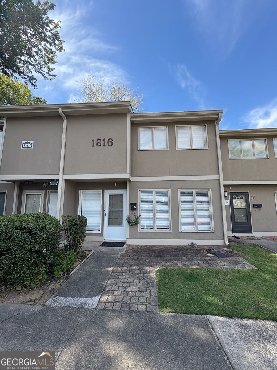 1816 Ashborough Road Marietta - 1