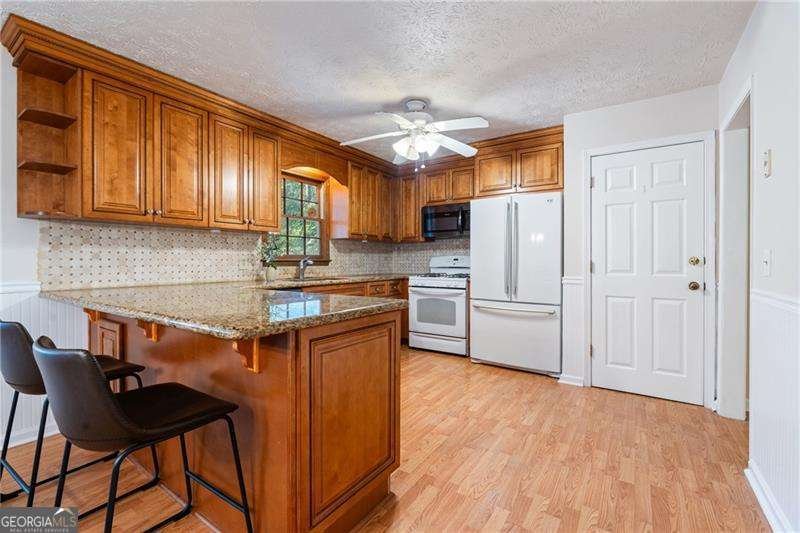 1650 Mountain Trace Canton - 3