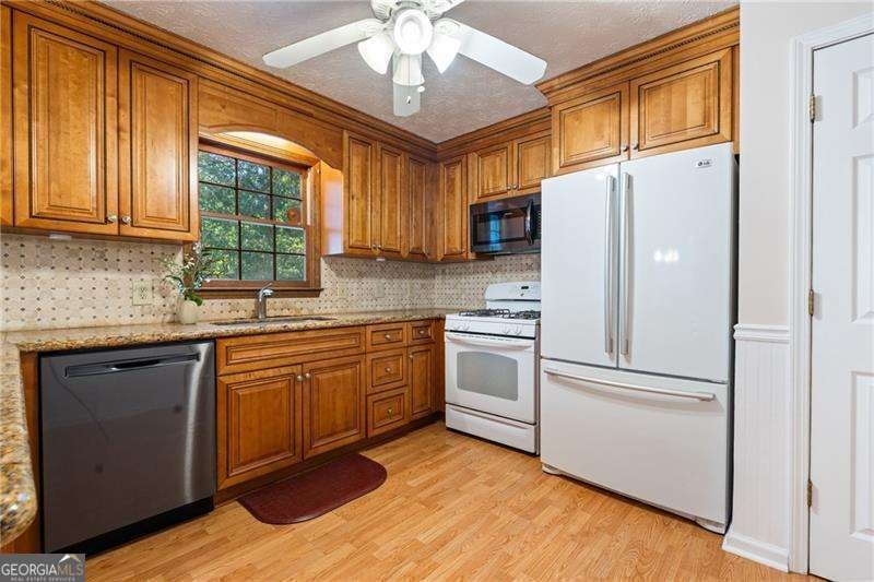 1650 Mountain Trace Canton - 4
