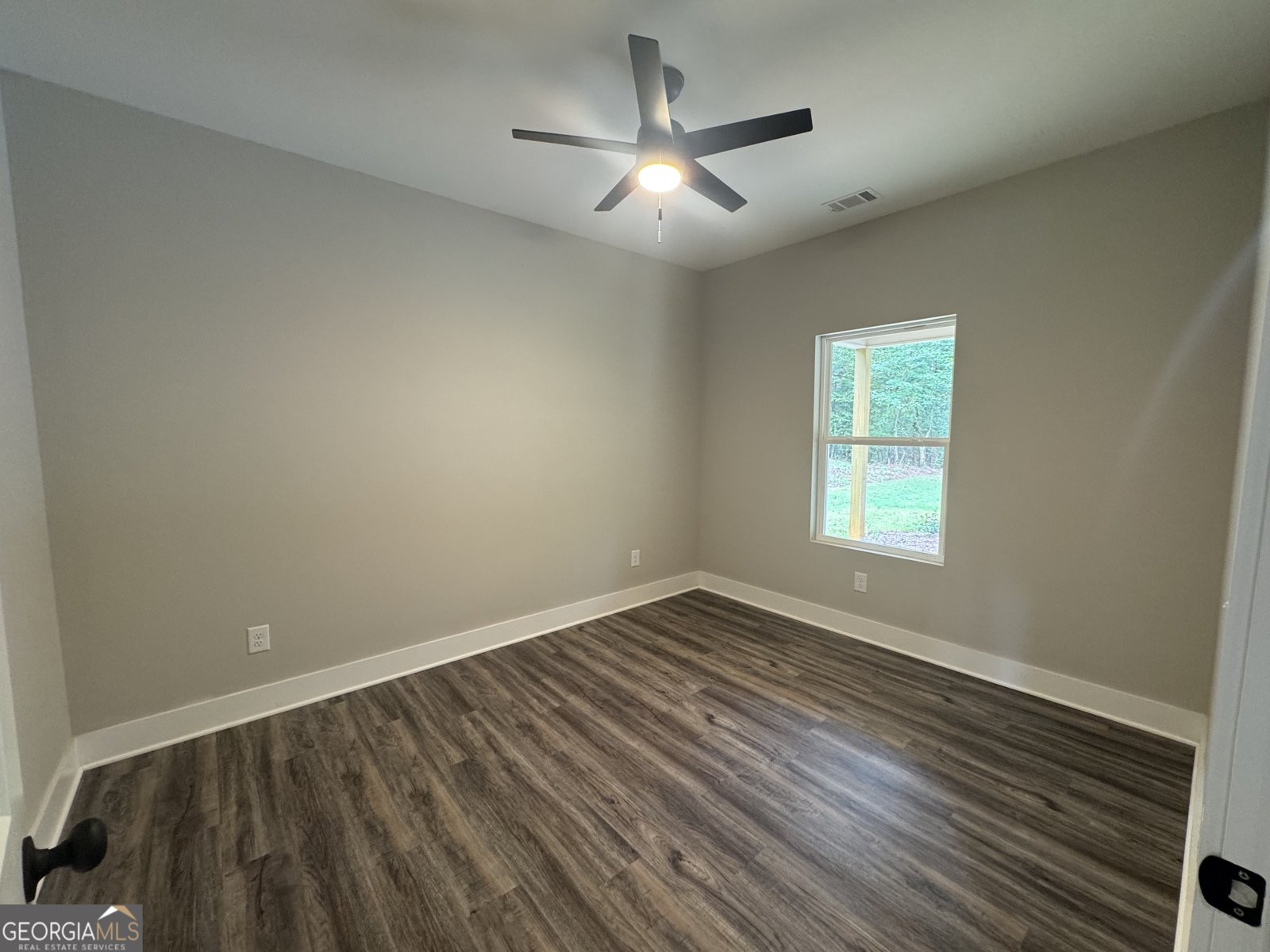 707 Hudson Terrace Royston - 6