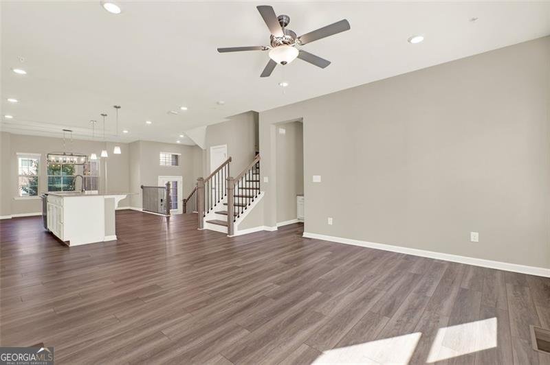313 COMMONS Woodstock - 16