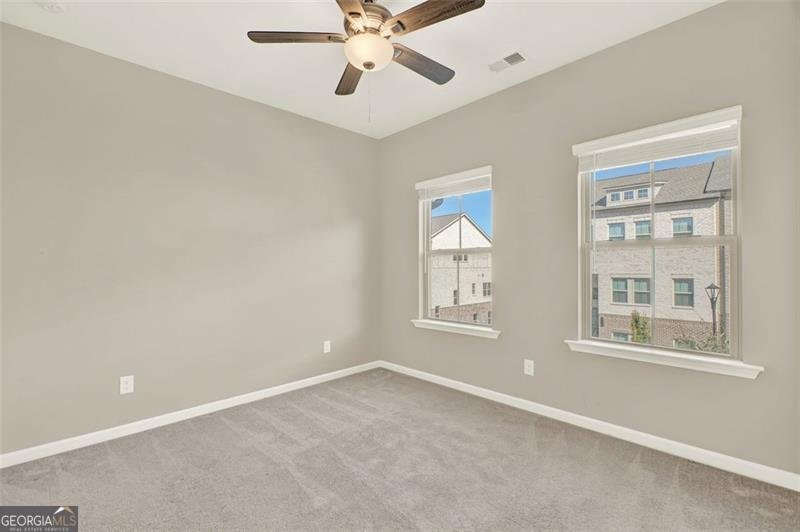 313 COMMONS Woodstock - 21