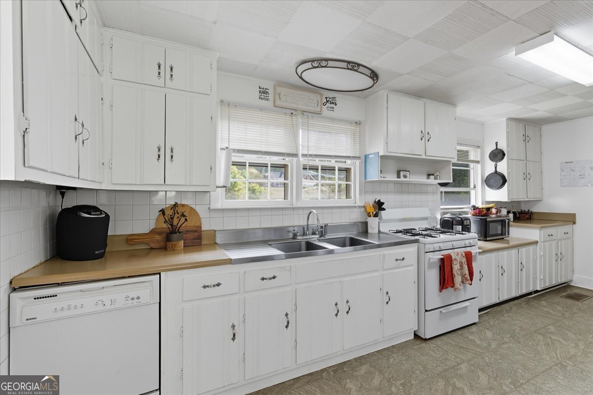 281 Alewine Avenue Tallapoosa - 16