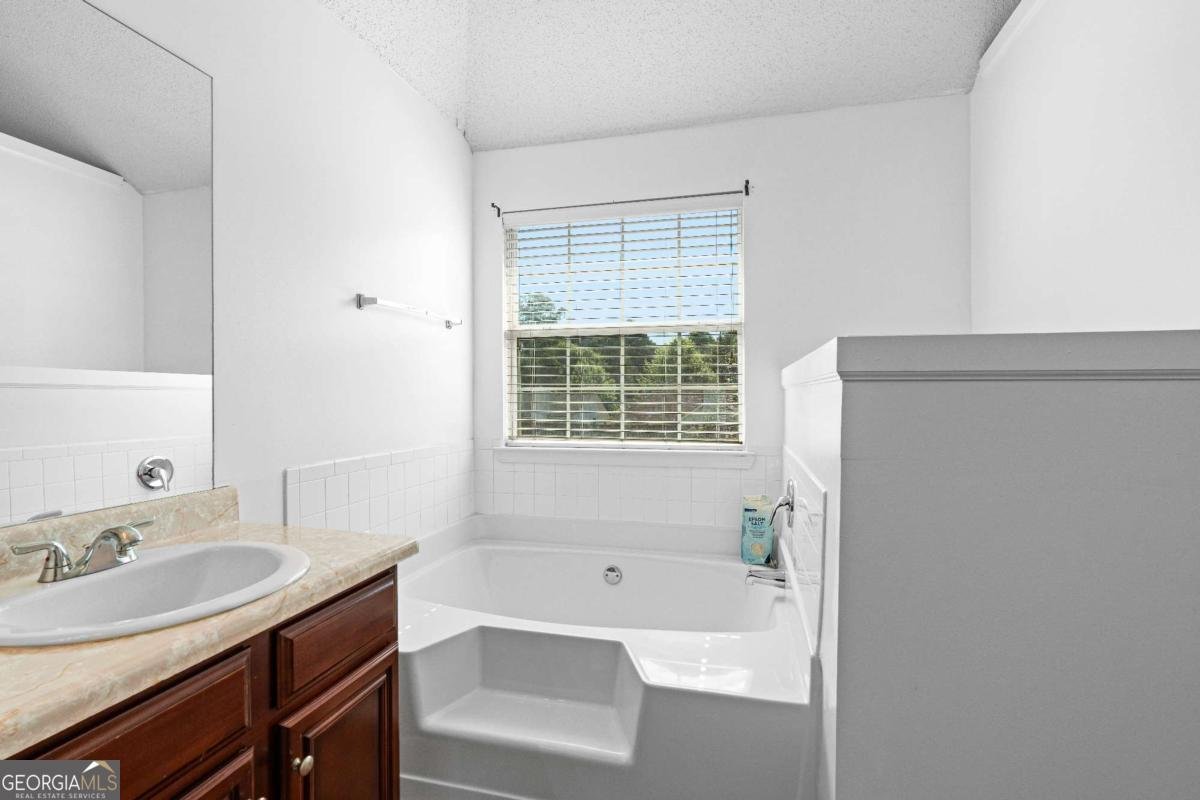 4270 Holliday Road Atlanta - 27