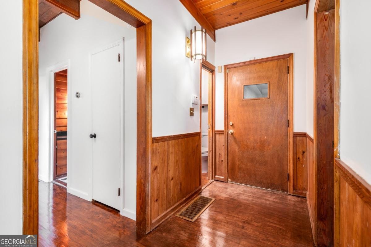 2028 Dewberry Lane Atlanta - 13