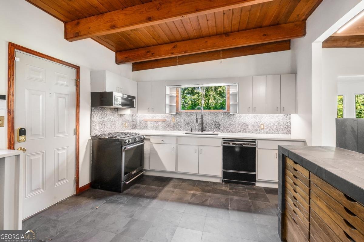 2028 Dewberry Lane Atlanta - 4