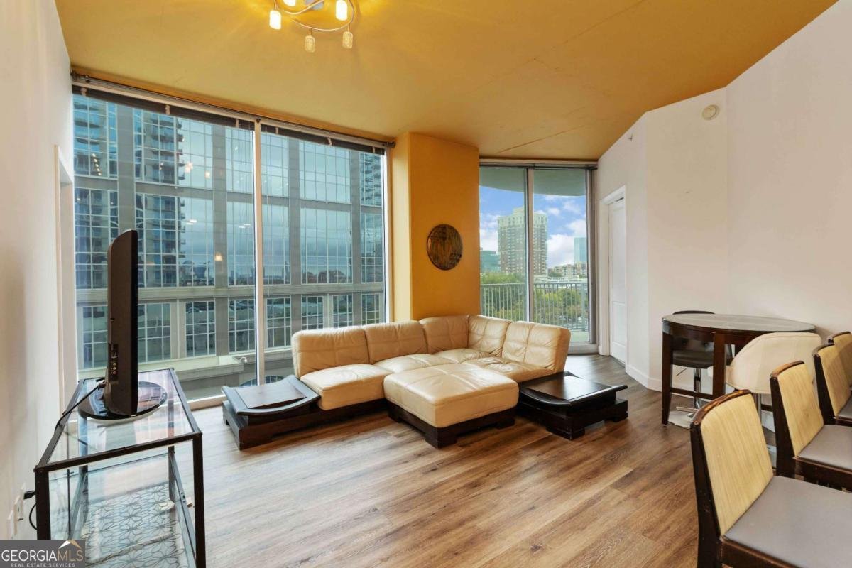 400 Peachtree Street Atlanta - 3