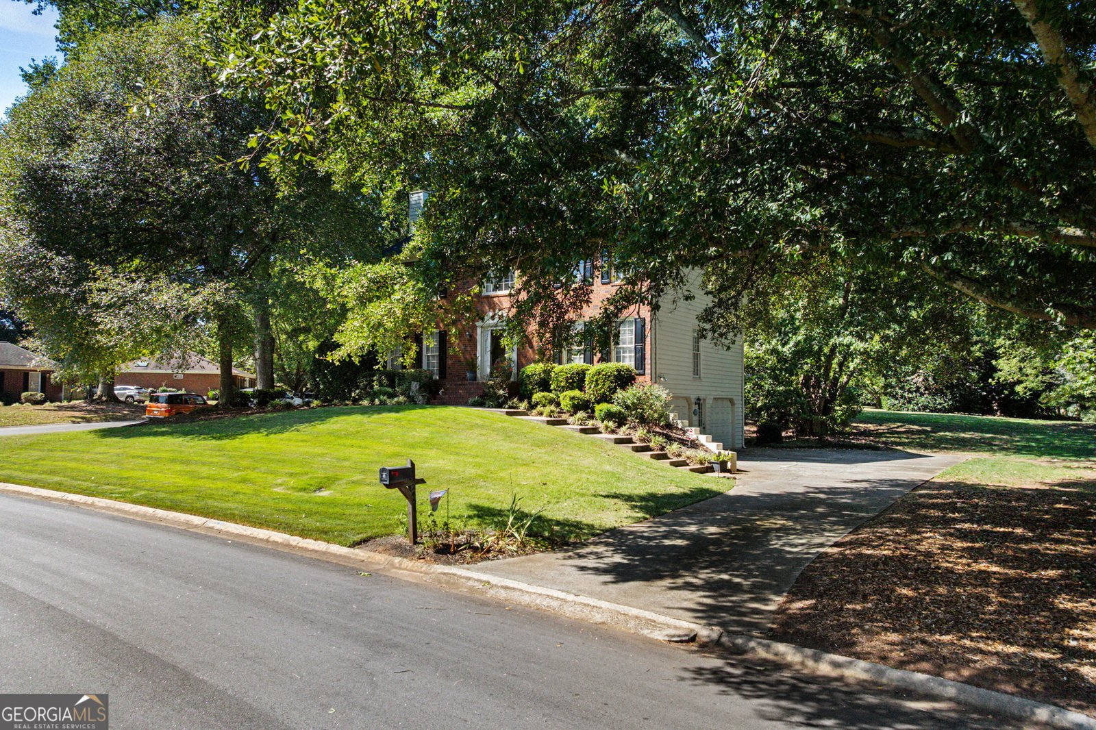 2451 Meadowglen Trail Snellville - 2