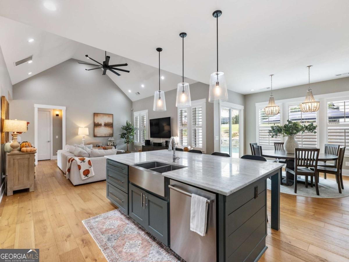 5634 Autumn Flame Drive Braselton - 5