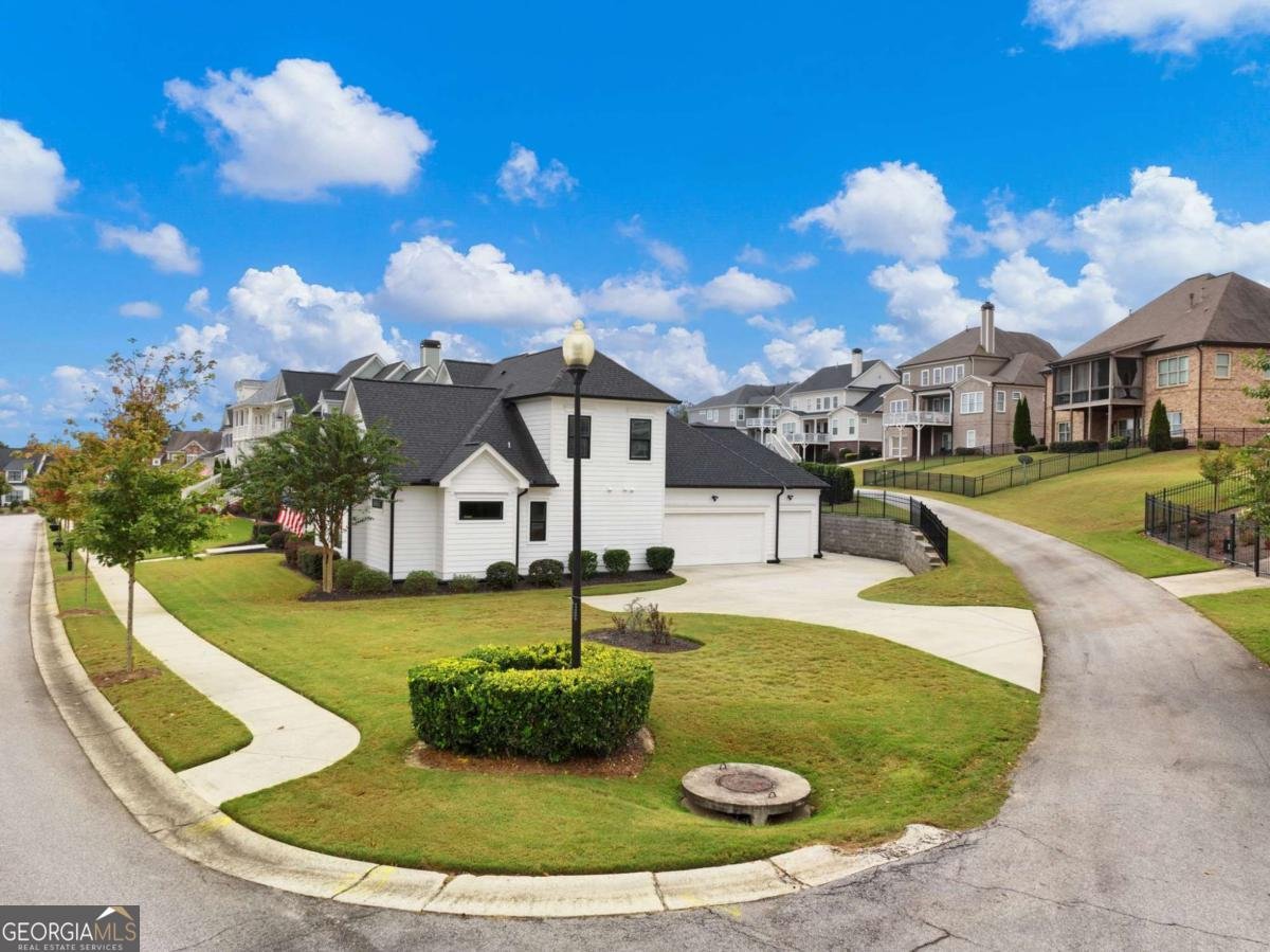 5634 Autumn Flame Drive Braselton - 56