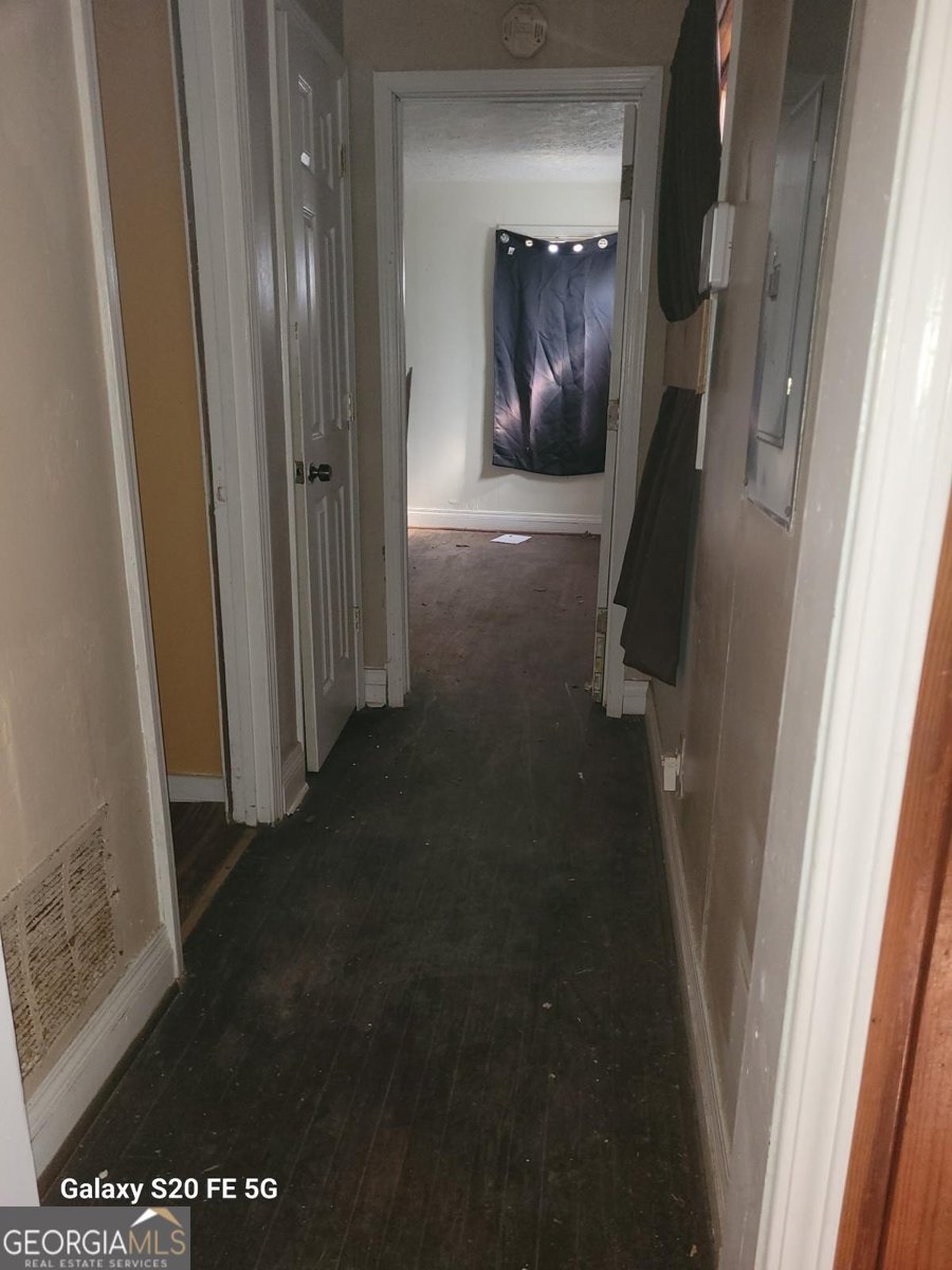 247 Howell Drive Atlanta - 19