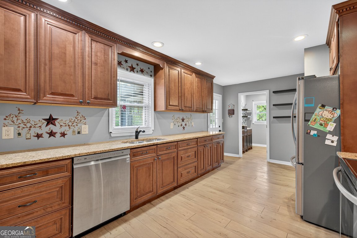 966 David Avenue Winder - 12