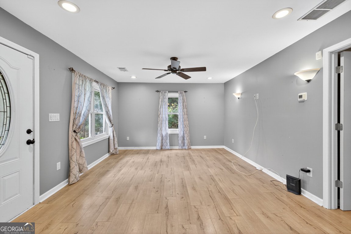 966 David Avenue Winder - 2