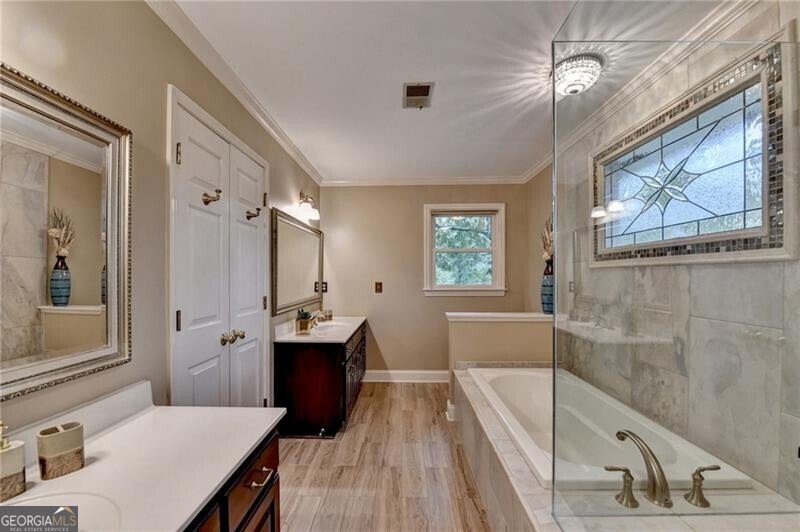 105 May Glen Way Roswell - 11