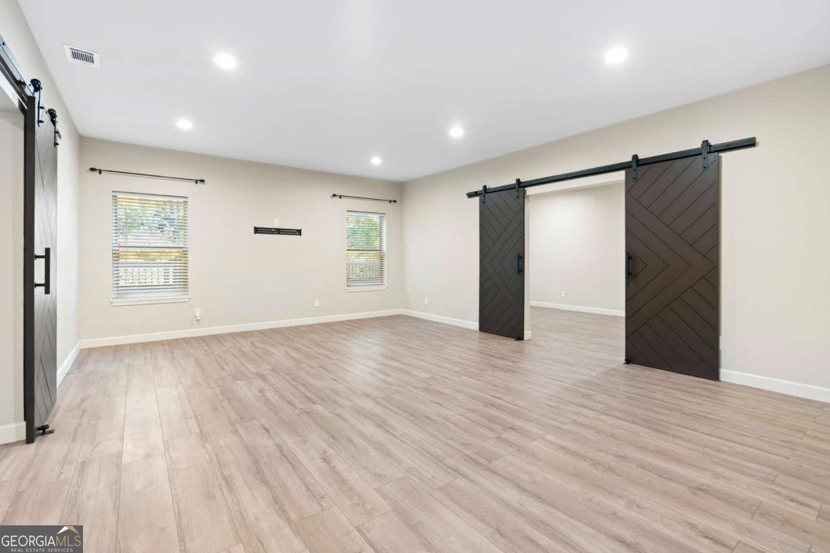 5290 CLINGMAN Court Douglasville - 21