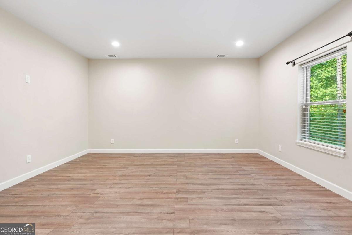 5290 CLINGMAN Court Douglasville - 24