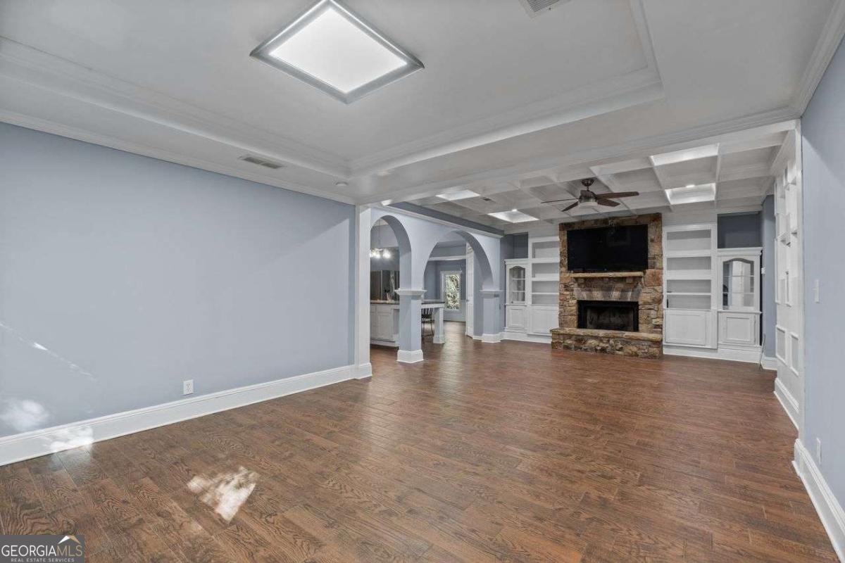 672 MEADOWBROOK Drive Winder - 12