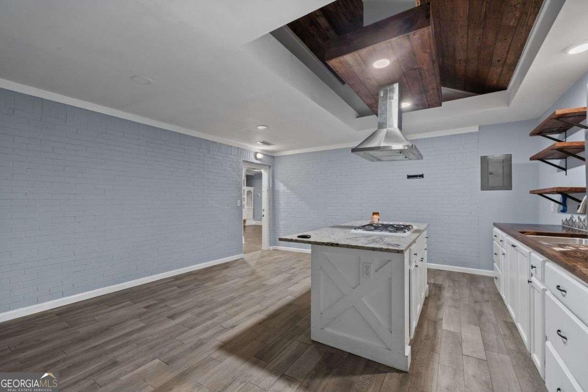 672 MEADOWBROOK Drive Winder - 22