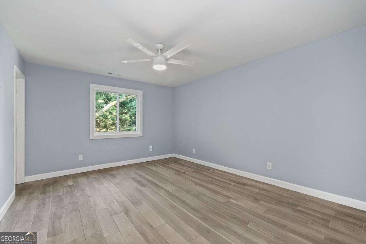 672 MEADOWBROOK Drive Winder - 25