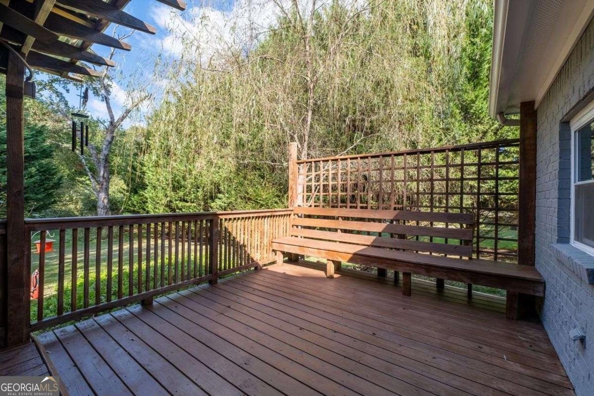 672 MEADOWBROOK Drive Winder - 36